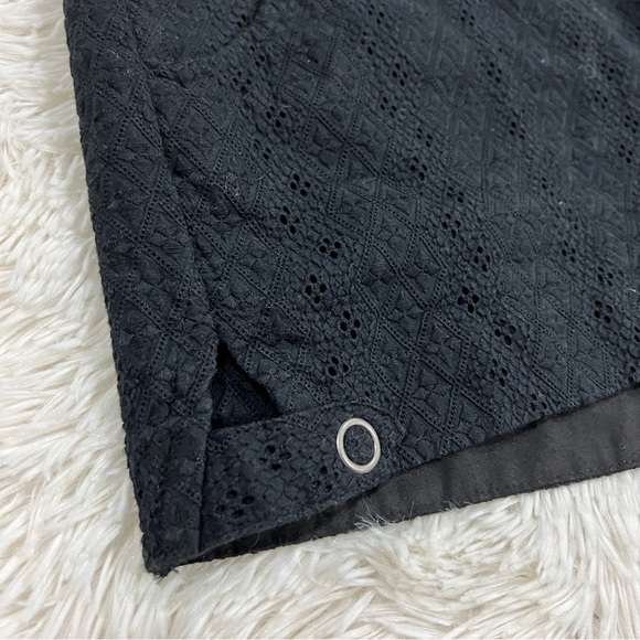 Free People Black Eyelet Lace Button Up Black shorts size 6 - Picture 2 of 13